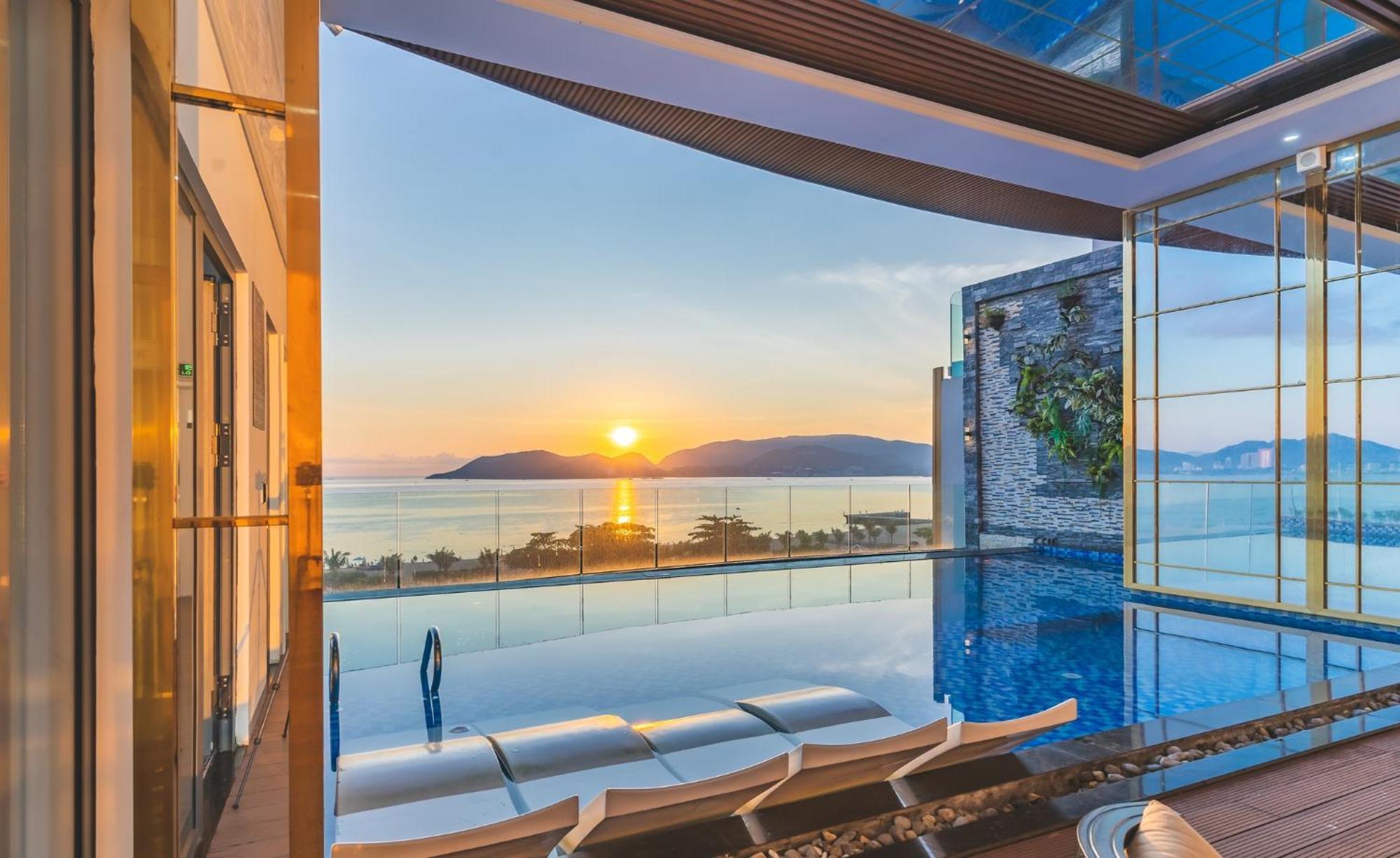 La Vague Hotel Nha Trang Bagian luar foto